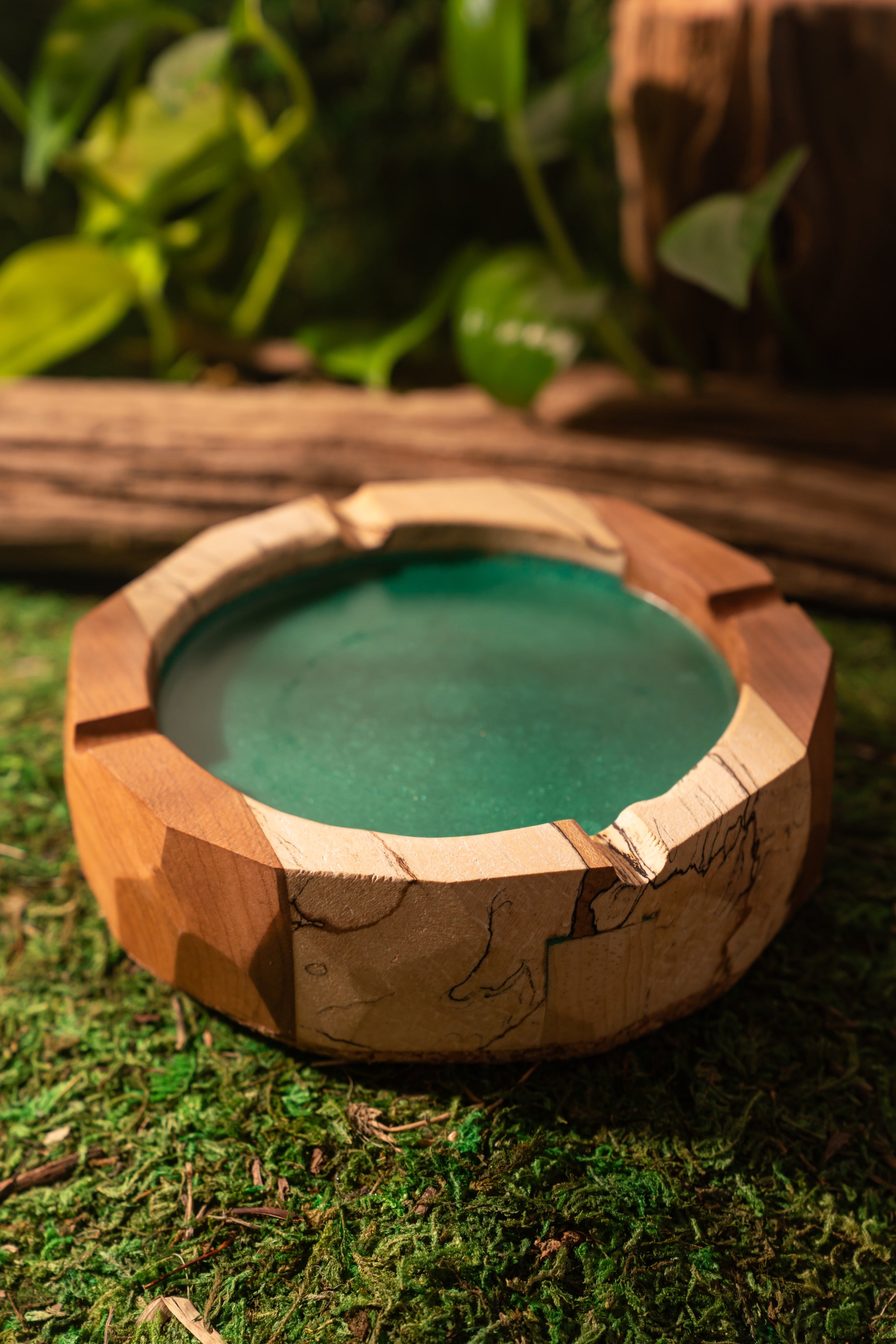 The Ash Tray No. 01 – The Lovely Haze