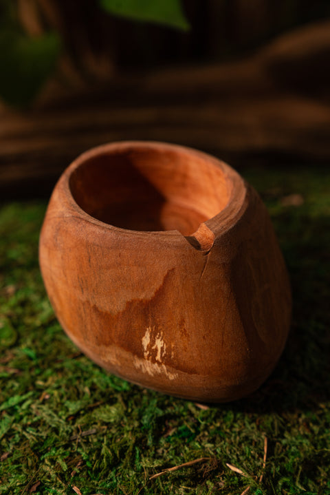 The Holding Piece No. 02